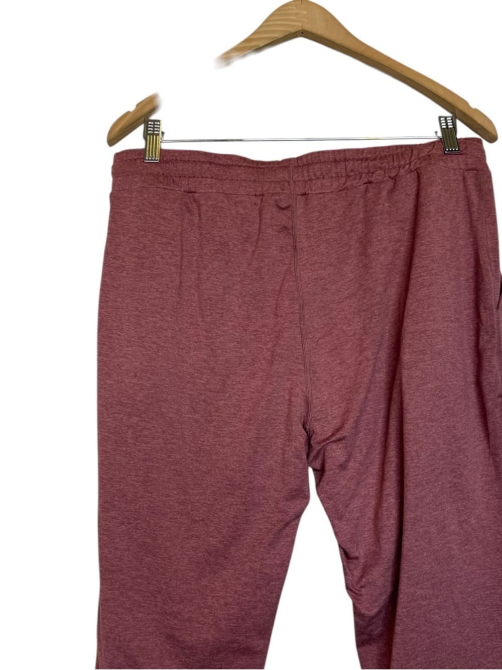Vuori Women’s Large Cozy Maroon Dream Knit Athletic Jogger Sweatpants - Picture 6 of 10